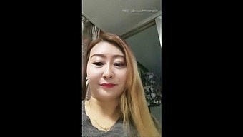 Rijpe Aziatische Milf Moeder In Hd Video