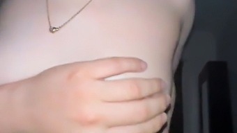 继女怀孕:继兄的幻想成真