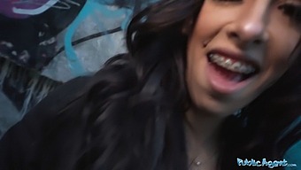Reality Babe Gets Off On Public Sex And Cumshot