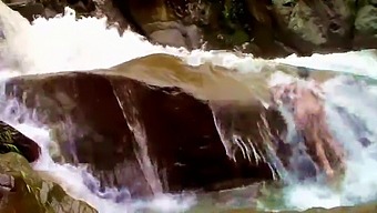 Lilyan Becomes Aroused While In The Water
