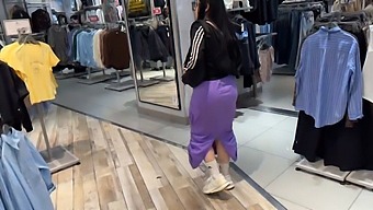A Beautiful Latina Meets A Fan At The Mall And They Go To A Private Room.